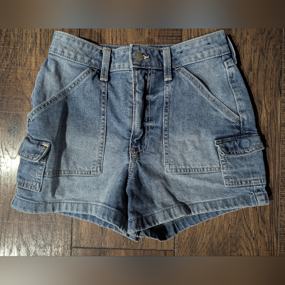 Hollister Womens Medium Blue Wash Cargo Short Shorts Size 25 Daisy Dukes Classic